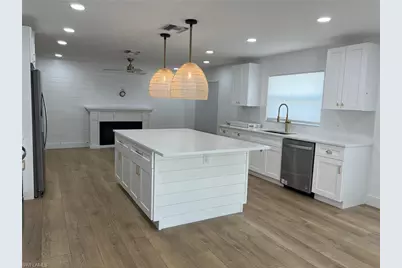 673 107th Ave N, Naples, FL 34108 - Photo 9