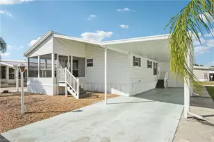 121 Kim Dr, Naples, FL 34104 - Photo 3