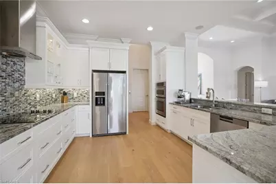 451 Oak Ave, Naples, FL 34108 - Photo 3