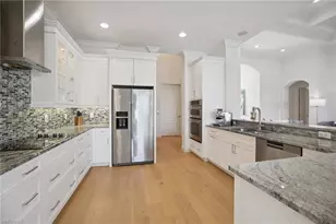 451 Oak Ave, Naples, FL 34108 - Photo 3