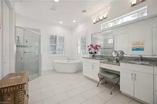 451 Oak Ave, Naples, FL 34108 - Photo 5