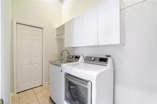 2055 Cascades Dr, Naples, FL 34112 - Photo 17