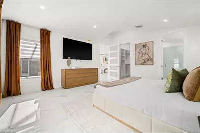 1046 Silverstrand Dr, Naples, FL 34110 - Photo 9