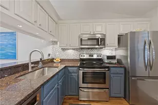 2018 Pine Isle Ln, Naples, FL 34112 - Photo 15