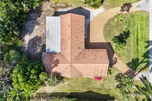 523 E Valley Dr, Bonita Springs, FL 34134 - Photo 29