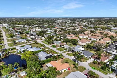 523 E Valley Dr, Bonita Springs, FL 34134 - Photo 27