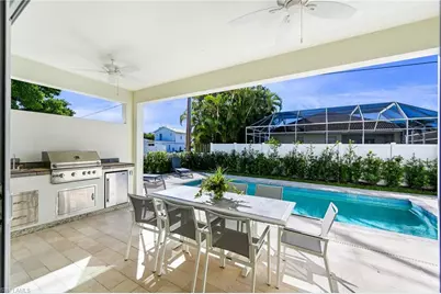 596 111th Ave N, Naples, FL 34108 - Photo 3