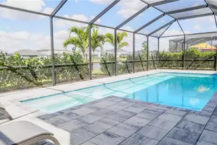 2429 Fallglo St, Naples, FL 34120 - Photo 9