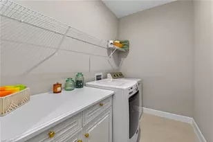 8025 Calle Canovas Ct, Naples, FL 34114 - Photo 15