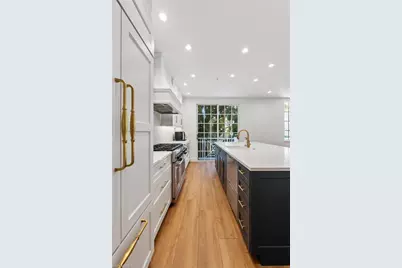 888 10th St S #101, Naples, FL 34102 - Photo 9