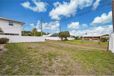 793 91st Ave N, Naples, FL 34108 - Photo 17