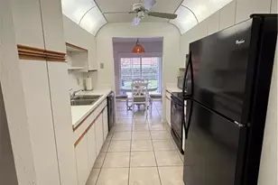 2103 Tama Cir, Naples, FL 34112 - Photo 3