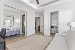 909 10th St S, Naples, FL 34102 - Photo 31