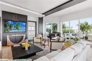 909 10th St S, Naples, FL 34102 - Photo 5