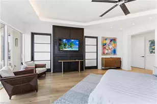 909 10th St S, Naples, FL 34102 - Photo 11