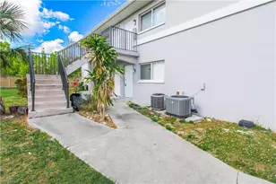 10101 Sandy Hollow Ln, Bonita Springs, FL 34135 - Photo 7