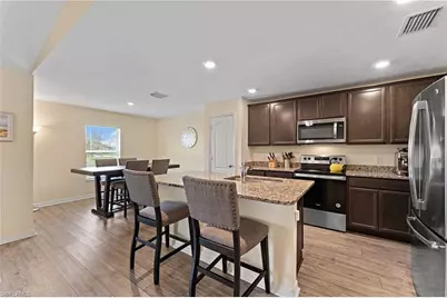 250 Lisette St, Fort Myers, FL 33913 - Photo 9