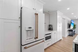 4222 Crayton Rd, Naples, FL 34103 - Photo 15