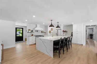 4222 Crayton Rd, Naples, FL 34103 - Photo 11