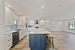 1230 Swan Ct, Punta Gorda, FL 33950 - Photo 9