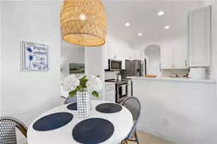 845 Vistana Cir, Naples, FL 34119 - Photo 9