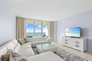 3000 Oasis Grand Blvd, Fort Myers, FL 33916 - Photo 11