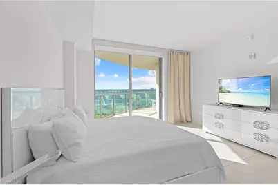 3000 Oasis Grand Blvd #1101, Fort Myers, FL 33916 - Photo 17