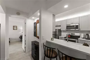 201 Santa Clara Dr, Naples, FL 34104 - Photo 9