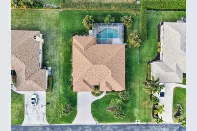 2033 Teagarden Ln, Naples, FL 34110 - Photo 5