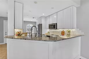 2810 Citrus Lake Dr, Naples, FL 34109 - Photo 9