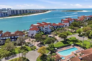 309 La Peninsula Blvd, Naples, FL 34113 - Photo 5