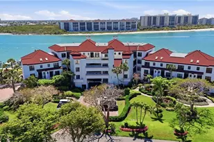 309 La Peninsula Blvd, Naples, FL 34113 - Photo 3