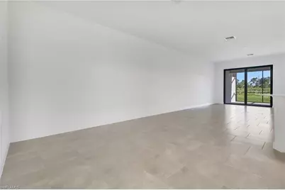 19600 Hinkley Dr, Estero, FL 33928 - Photo 9