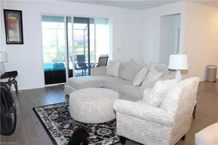 2261 Avocado Ln, Naples, FL 34120 - Photo 9