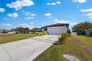 1823 NE 19th Ave, Cape Coral, FL 33909 - Photo 7