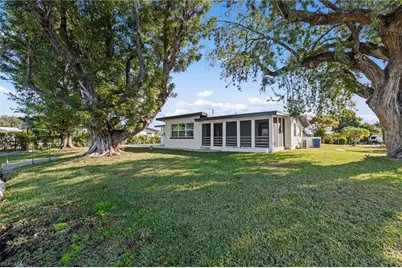 1313 Thompson St, North Fort Myers, FL 33903 - Photo 35
