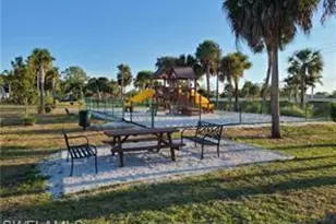 124 Santa Clara Dr, Naples, FL 34104 - Photo 19