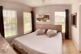 124 Santa Clara Dr, Naples, FL 34104 - Photo 11