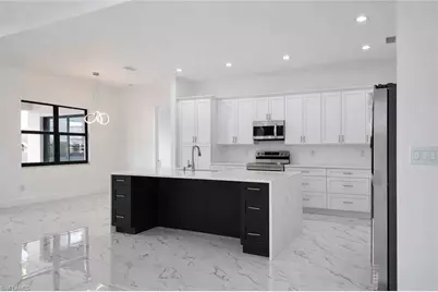 811 Dartmouth Ct, Lehigh Acres, FL 33974 - Photo 7