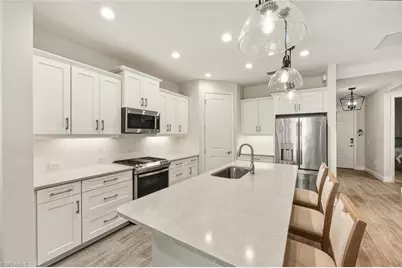 2175 Marquesa Cir, Naples, FL 34112 - Photo 11