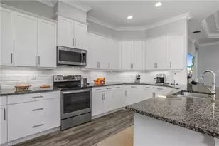 6907 Cay Ct, Naples, FL 34113 - Photo 5