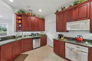 2625 Estrella Ct, Naples, FL 34109 - Photo 5