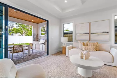 653 107th Ave N, Naples, FL 34108 - Photo 7