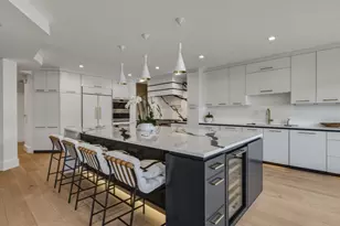 8787 Bay Colony Dr, Naples, FL 34108 - Photo 9