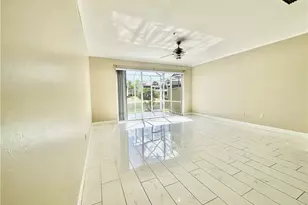 996 Hampton Cir, Naples, FL 34105 - Photo 7
