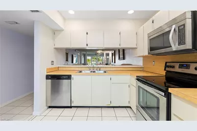 160 Palm Dr #4, Naples, FL 34112 - Photo 3