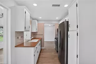 1041 Forest Lakes Dr, Naples, FL 34105 - Photo 7