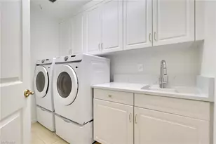 8440 Abbington Cir, Naples, FL 34108 - Photo 19