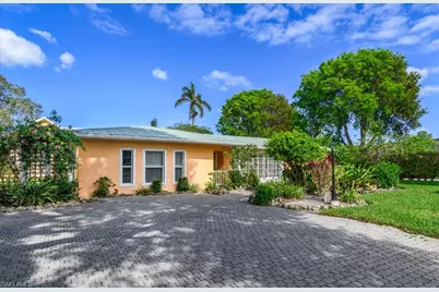 737 Mooring Line Dr, Naples, FL 34102 - Photo 1