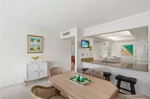 1083 Forest Lakes Dr, Naples, FL 34105 - Photo 7